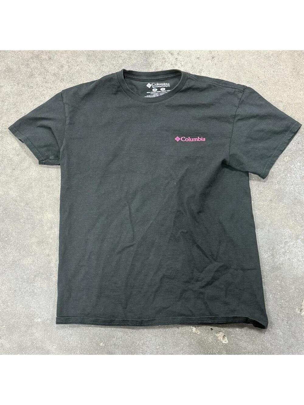 Columbia Sportswear Men's Black and Grey Tshirt